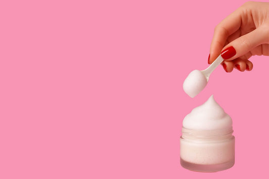 Shampoing cuir chevelu irrité : comment apaiser les démangeaisons et retrouver le confort ?