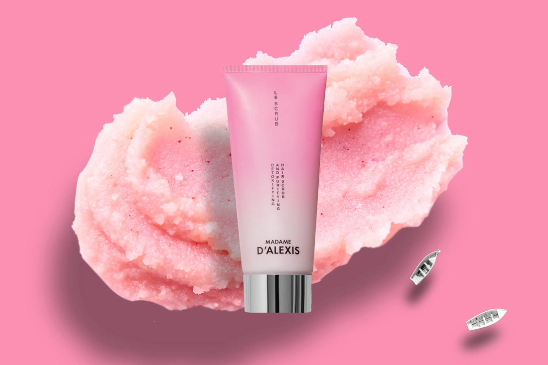 Gommage capillaire ou shampoing exfoliant ? Faire le bon choix