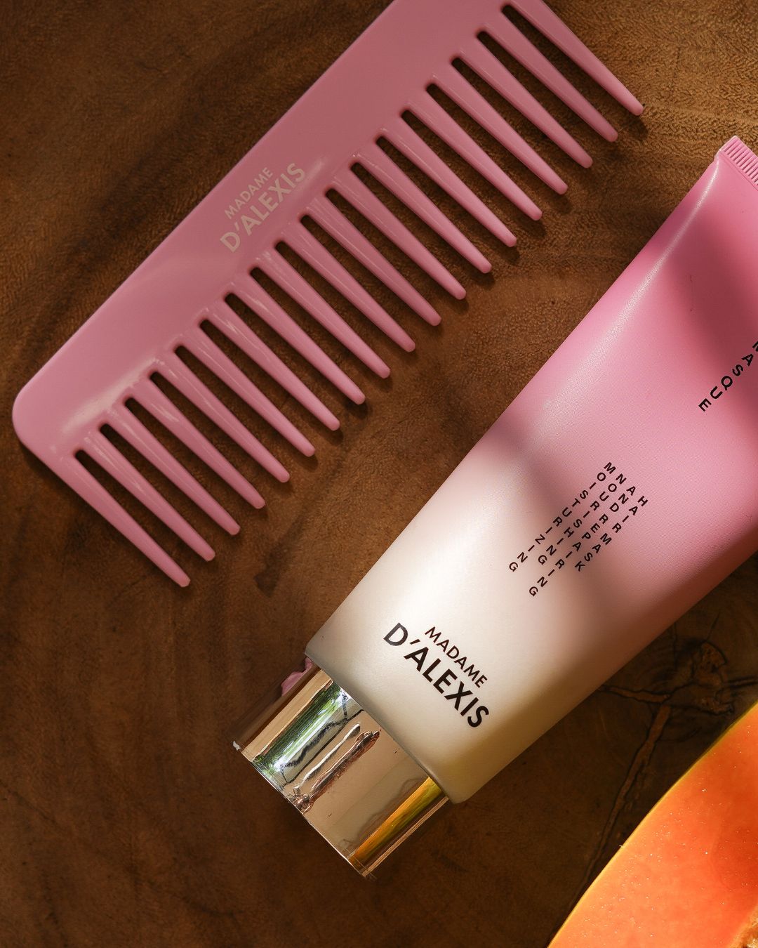 Pink Wide Tooth Detangling Comb - Wide teeth, cellulose acetate MADAME D'ALEXIS